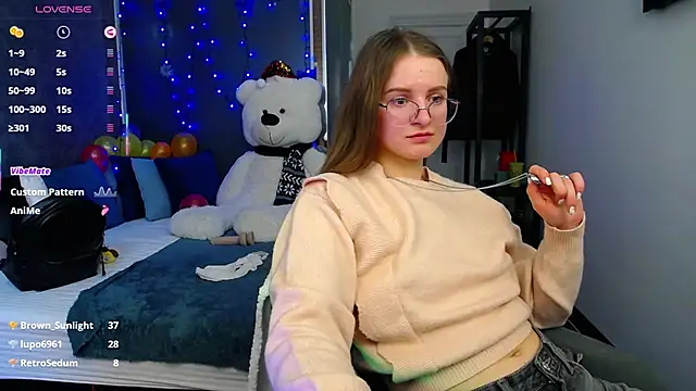 KateJonson online show from 03-19-25, 08:23