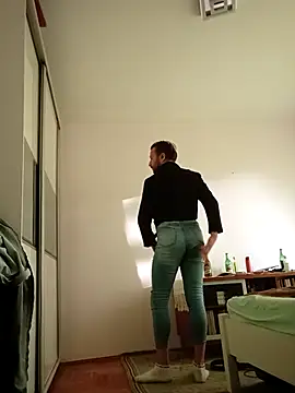 HouseOfCums online show from 09-17-25, 05:31
