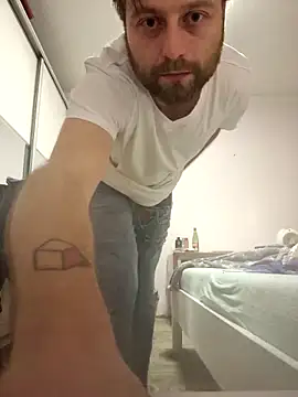 HouseOfCums online show from 10-18-25, 03:41