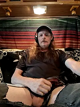 truckerlove69 online show from 06-11-26, 04:15