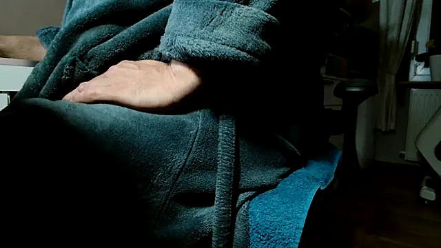 suedel65 online show from 10-15-25, 03:49