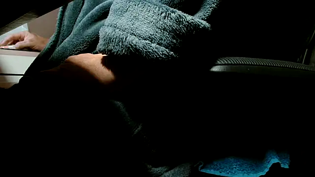 suedel65 online show from 10-20-25, 03:52