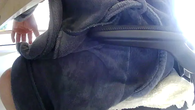 suedel65 online show from 04-22-26, 03:19