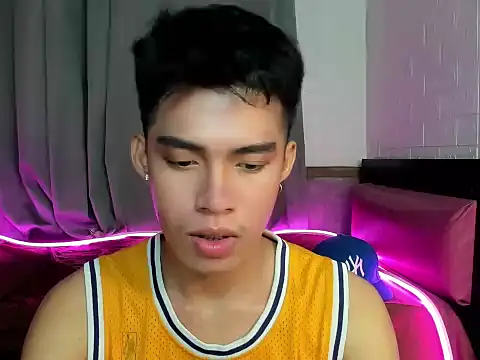 Lightjt04 online show from 10-17-25, 05:26