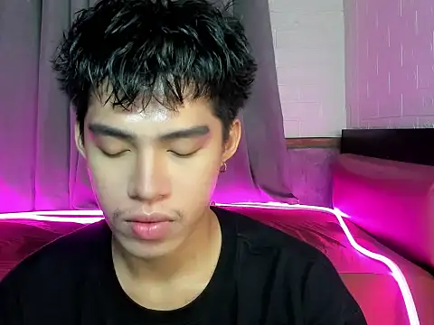 Lightjt04 online show from 10-06-25, 07:36