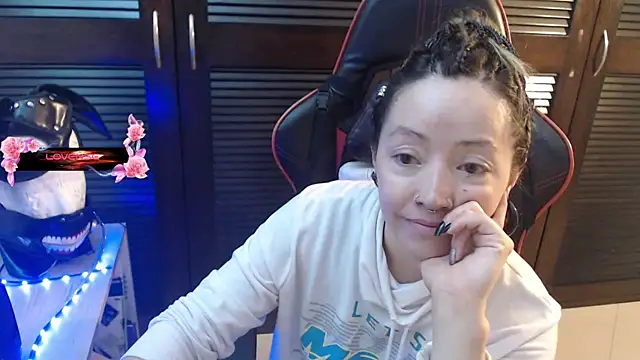 pink-2022 online show from 04-28-26, 01:59