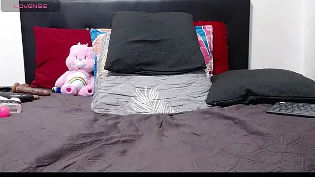 Snapshot of Margaret_milf chatting on 04-19-26, 12:00 Margaret milf online show from 04-19-26, 12:00