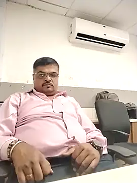 Snapshot of Desi_Londa_143 chatting on 04-08-26, 01:23 Desi Londa 143 online show from 04-08-26, 01:23