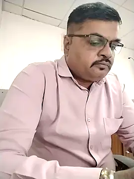 Snapshot of Desi_Londa_143 chatting on 04-06-26, 05:08 Desi Londa 143 online show from 04-06-26, 05:08