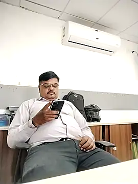 Desi Londa 143 online show from 12-05-25, 06:01