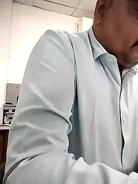 Snapshot of Desi_Londa_143 chatting on 04-07-26, 05:42 Desi Londa 143 online show from 04-07-26, 05:42