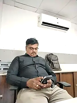 Snapshot of Desi_Londa_143 chatting on 03-27-26, 09:32 Desi Londa 143 online show from 03-27-26, 09:32