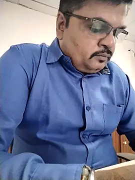 Snapshot of Desi_Londa_143 chatting on 04-02-26, 05:47 Desi Londa 143 online show from 04-02-26, 05:47