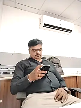 Snapshot of Desi_Londa_143 chatting on 03-27-26, 05:05 Desi Londa 143 online show from 03-27-26, 05:05