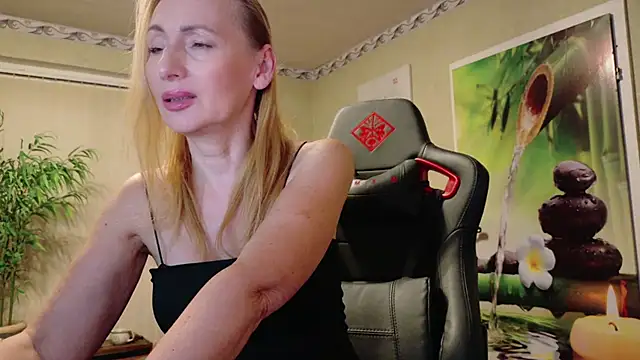 HotLana69 online show from 10-21-25, 05:01