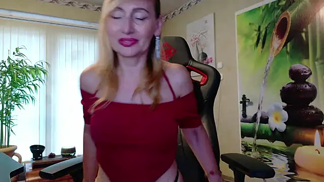 Snapshot of HotLana69 chatting on 06-30-26, 06:19 HotLana69 online show from 06-30-26, 06:19