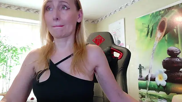 HotLana69 online show from 06-11-26, 02:14