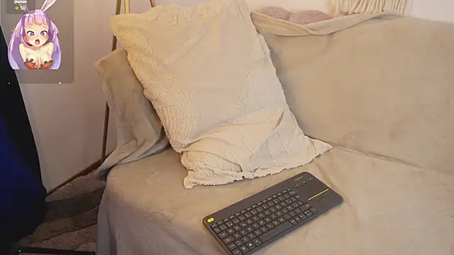 Snapshot of bunnycuteshy chatting on 02-17-26, 02:25 bunnycuteshy online show from 02-17-26, 02:25