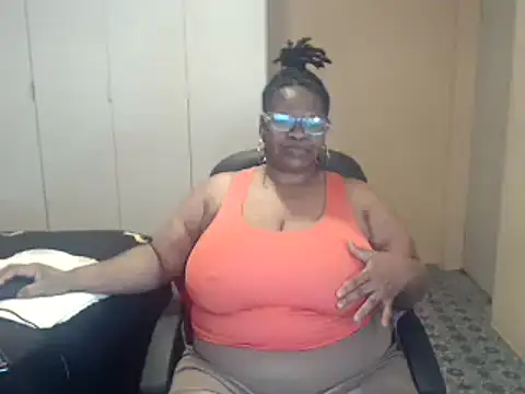 sweetnoziexx online show from 11-02-25, 02:11