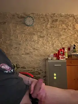 yann2392 online show from 04-22-26, 08:48