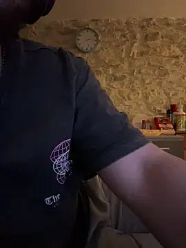 yann2392 online show from 05-03-26, 06:33