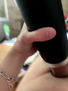 Snapshot of yann2392 chatting on 09-24-25, 10:33 yann2392 online show from 09-24-25, 10:33