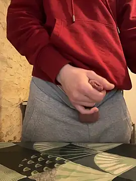 Snapshot of yann2392 chatting on 02-26-26, 02:50 yann2392 online show from 02-26-26, 02:50