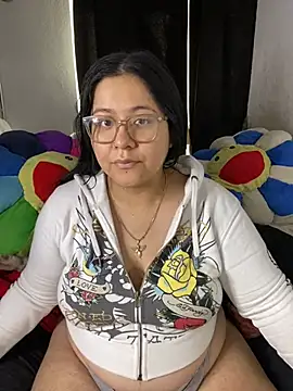 Snapshot of MsConejitaa chatting on 06-27-26, 04:13 MsConejitaa online show from 06-27-26, 04:13