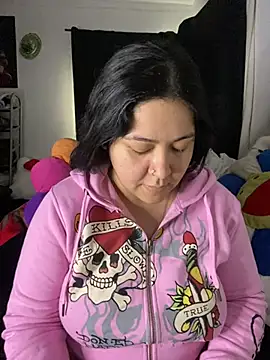 Snapshot of MsConejitaa chatting on 03-15-25, 02:34 MsConejitaa online show from 03-15-25, 02:34