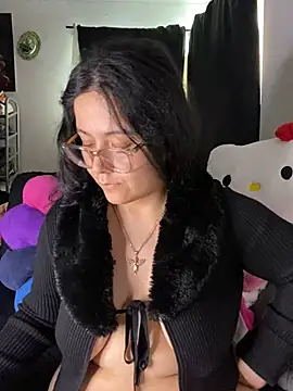 Snapshot of MsConejitaa chatting on 02-08-25, 06:11 MsConejitaa online show from 02-08-25, 06:11