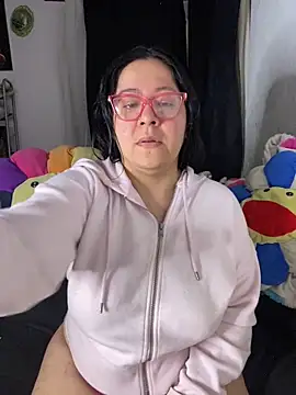 Snapshot of MsConejitaa chatting on 10-19-25, 01:03 MsConejitaa online show from 10-19-25, 01:03
