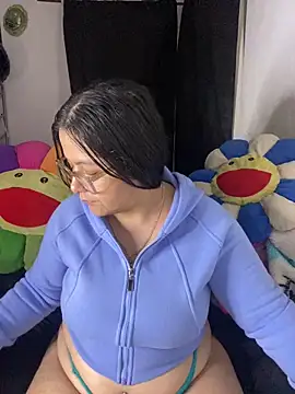 MsConejitaa online show from 11-17-25, 12:47