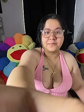 Snapshot of MsConejitaa chatting on 06-25-26, 03:17 MsConejitaa online show from 06-25-26, 03:17