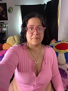 Snapshot of MsConejitaa chatting on 10-22-25, 05:12 MsConejitaa online show from 10-22-25, 05:12