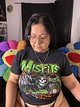 Snapshot of MsConejitaa chatting on 09-21-25, 12:32 MsConejitaa online show from 09-21-25, 12:32