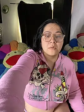 Snapshot of MsConejitaa chatting on 02-25-26, 05:24 MsConejitaa online show from 02-25-26, 05:24