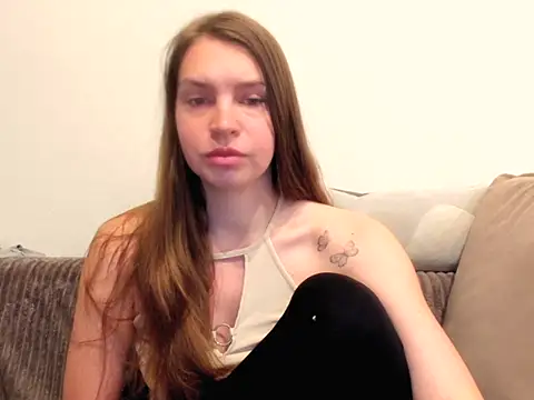 Snapshot of RubySkot chatting on 06-25-26, 08:47 RubySkot online show from 06-25-26, 08:47