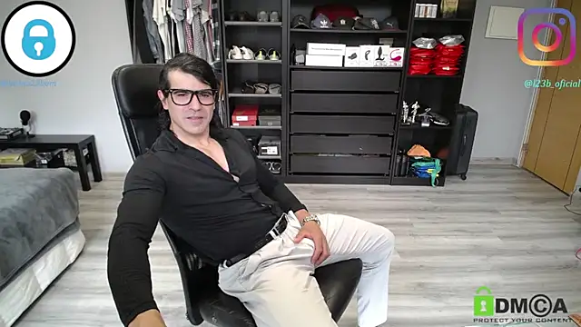 samricci21 online show from 04-08-26, 01:12