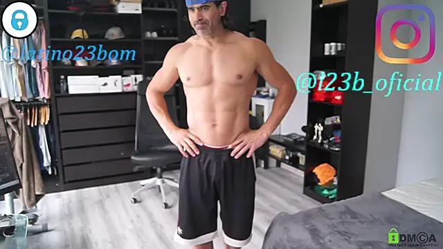 Snapshot of samricci21 chatting on 05-01-26, 11:04 samricci21 online show from 05-01-26, 11:04