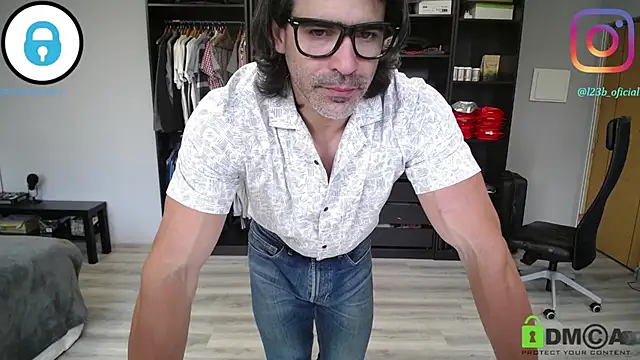 samricci21 online show from 04-12-26, 11:02