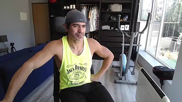 Snapshot of samricci21 chatting on 10-13-25, 10:28 samricci21 online show from 10-13-25, 10:28