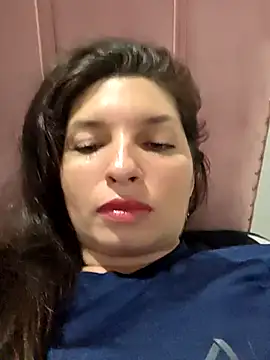 Snapshot of Azahara_Amin_ chatting on 04-26-26, 06:16 Azahara Amin online show from 04-26-26, 06:16