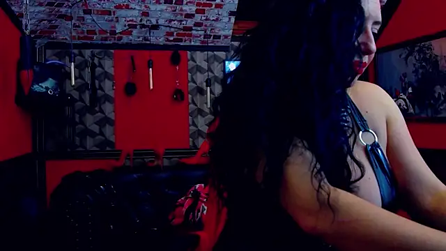 Snapshot of DommeBellatrix chatting on 02-16-25, 04:42 DommeBellatrix online show from 02-16-25, 04:42
