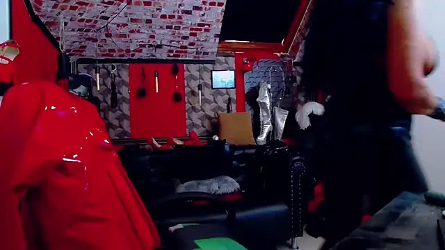 DommeBellatrix online show from 10-26-25, 10:04