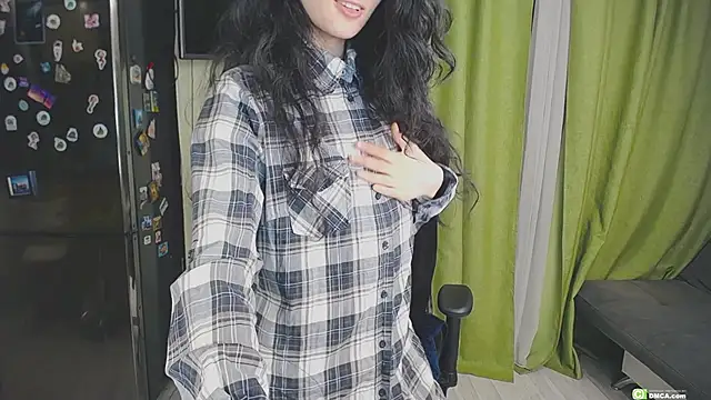 Snapshot of The_Blacksphinxxx chatting on 02-11-25, 01:51 The Blacksphinxxx online show from 02-11-25, 01:51