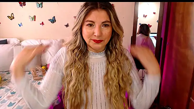 Snapshot of Jolie-Mature chatting on 02-02-26, 07:13 Jolie-Mature online show from 02-02-26, 07:13