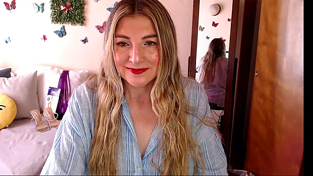 Jolie-Mature online show from 05-30-26, 07:41