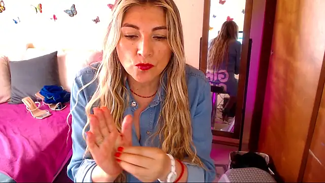 Jolie-Mature online show from 12-01-25, 08:10