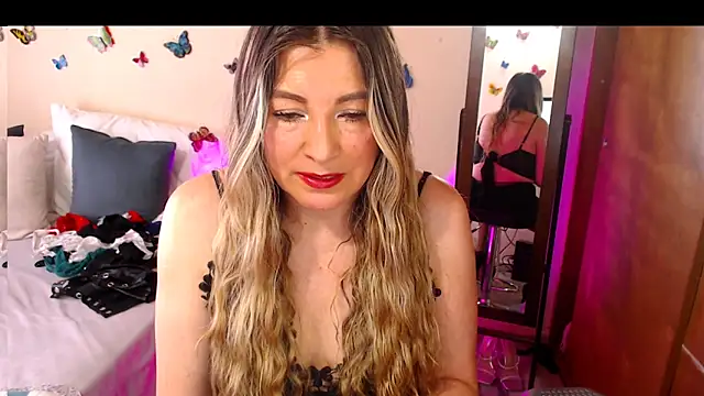 Jolie-Mature online show from 09-22-25, 08:26