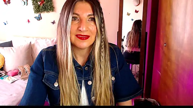 Jolie-Mature online show from 04-23-26, 07:15